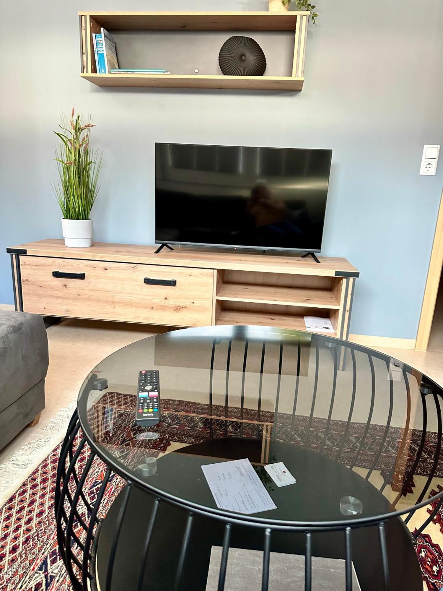 Gaeste-Appartement-Kirsammer Eningen unter Achalm ภายนอก รูปภาพ